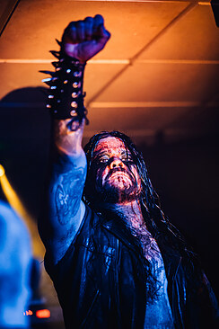 Voodos, Mangelfest 2035, Fredagsmangel
