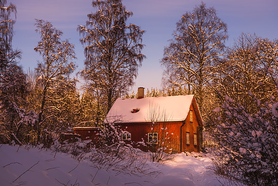 I have dreamed about a little red house...